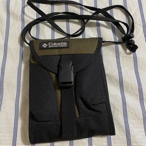 Columbia mini  sling bag (unisex)